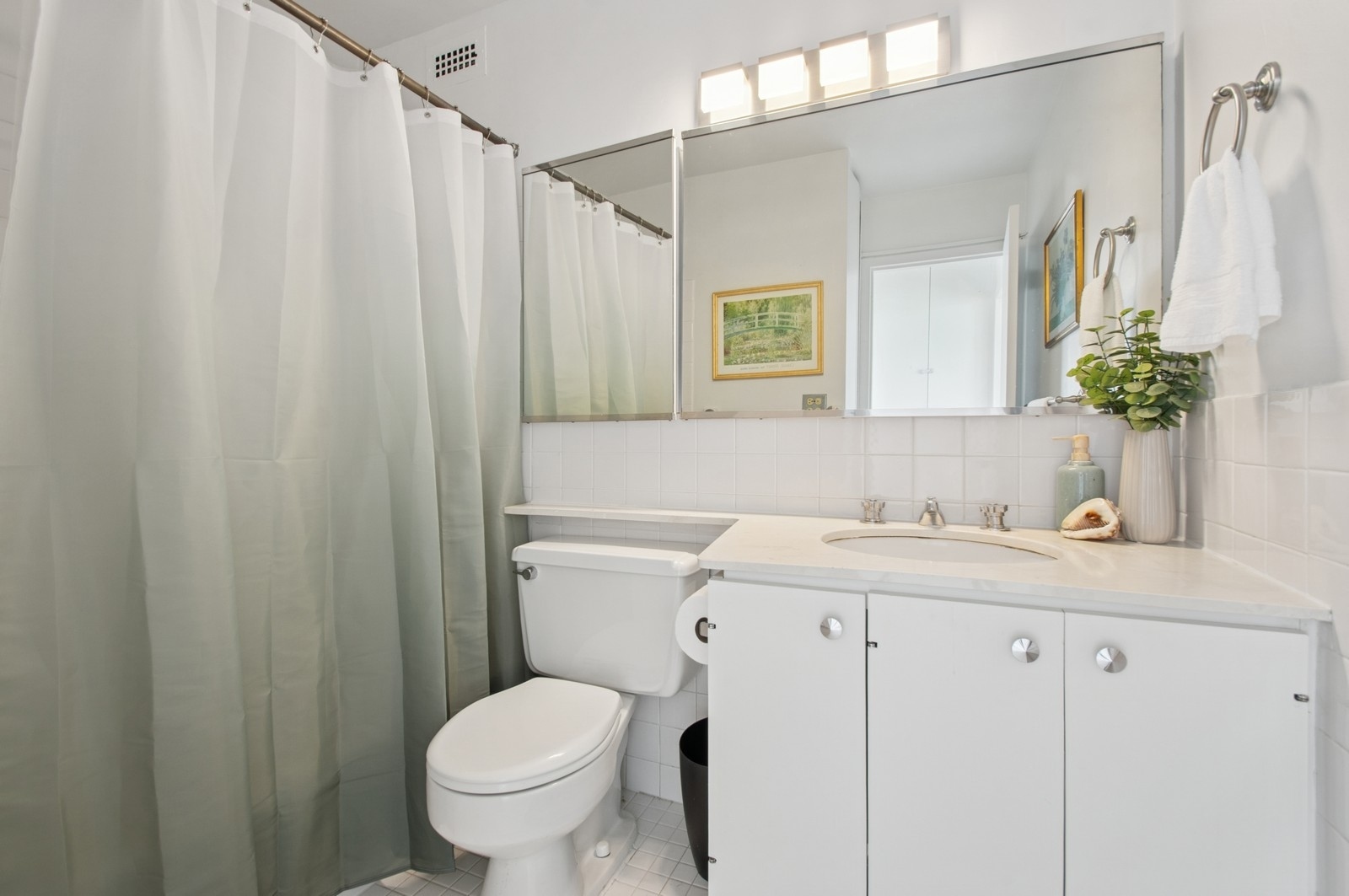5455 North Sheridan Road, Unit 3702 Chicago, IL 60640 - Photo 15 of 27 Gallery Image 15