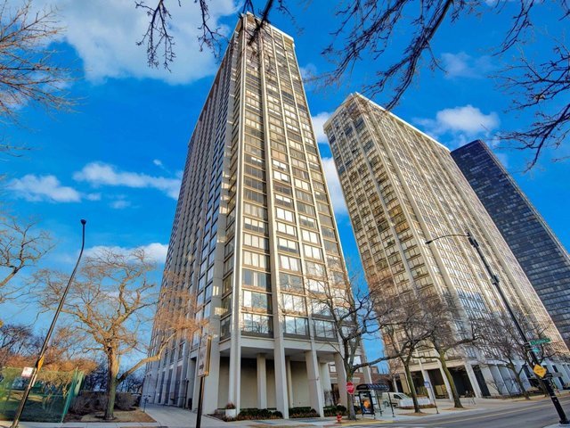 5455 North Sheridan Road, Unit 3702 Chicago, IL 60640 - Photo 2 of 27 Gallery Image 2