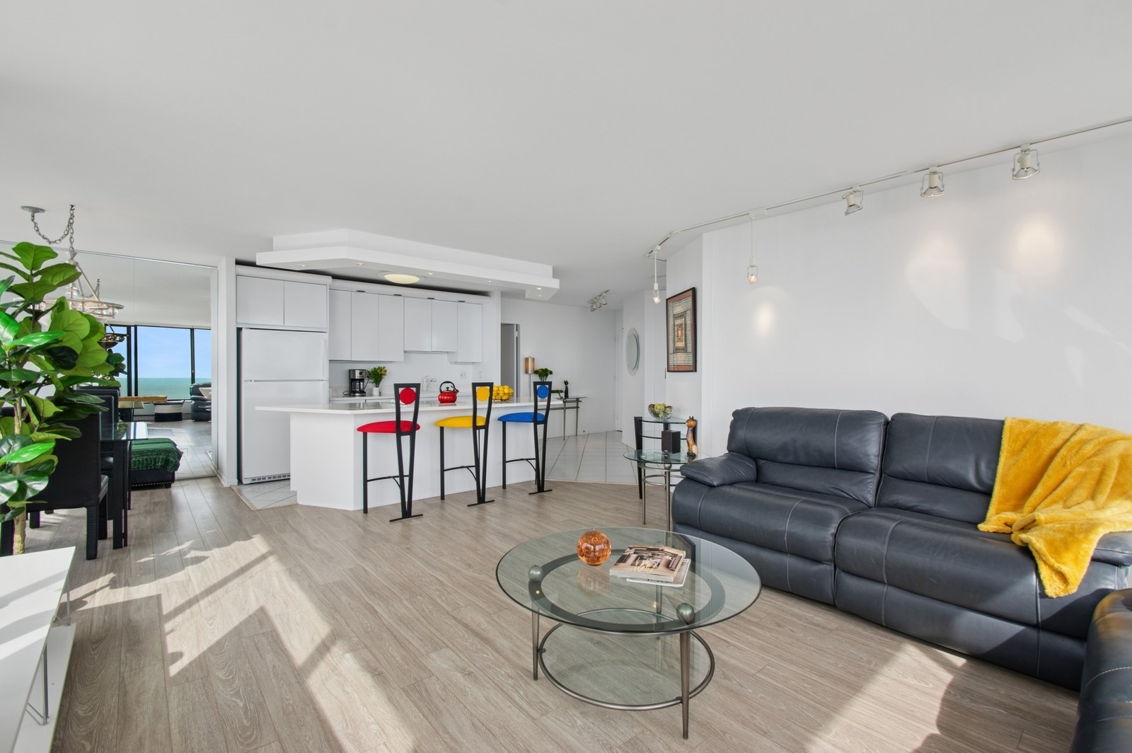 5455 North Sheridan Road, Unit 3702 Chicago, IL 60640 - Photo 10 of 27 Gallery Image 10