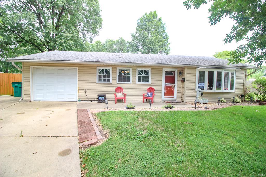 5 Roxbury Court Granite City, IL 62040 - Photo 1 of 24 Gallery Image 1