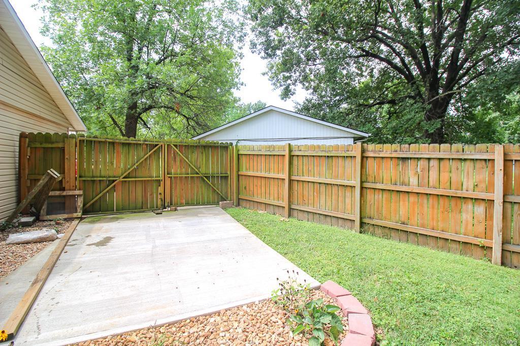 5 Roxbury Court Granite City, IL 62040 - Photo 22 of 24 Gallery Image 22