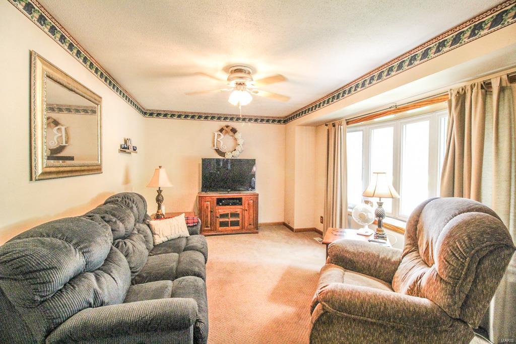5 Roxbury Court Granite City, IL 62040 - Photo 4 of 24 Gallery Image 4