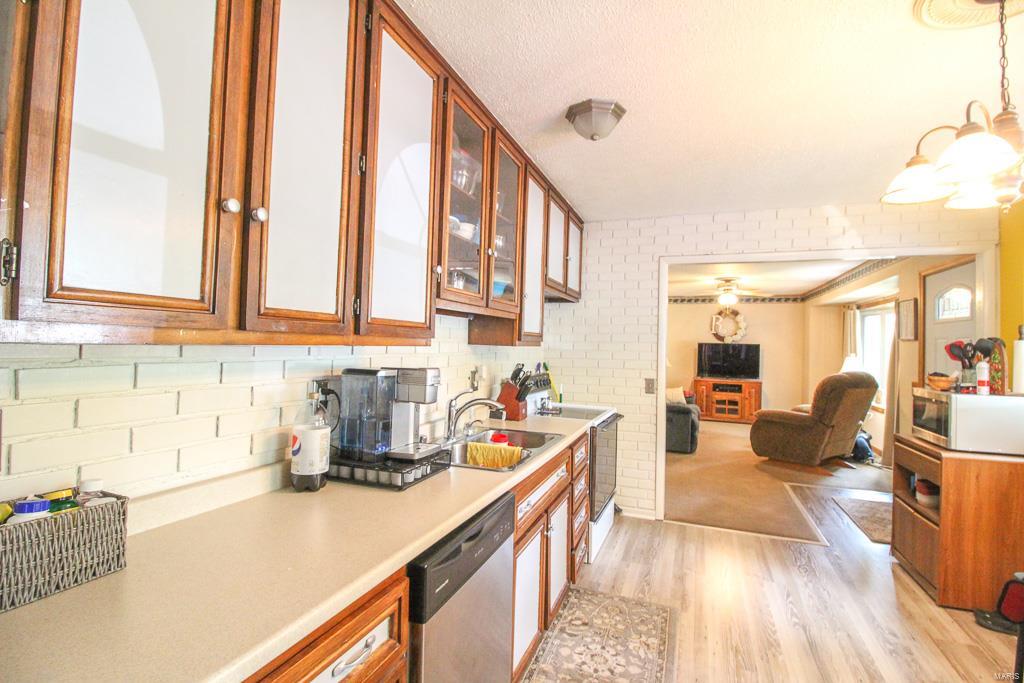 5 Roxbury Court Granite City, IL 62040 - Photo 8 of 24 Gallery Image 8