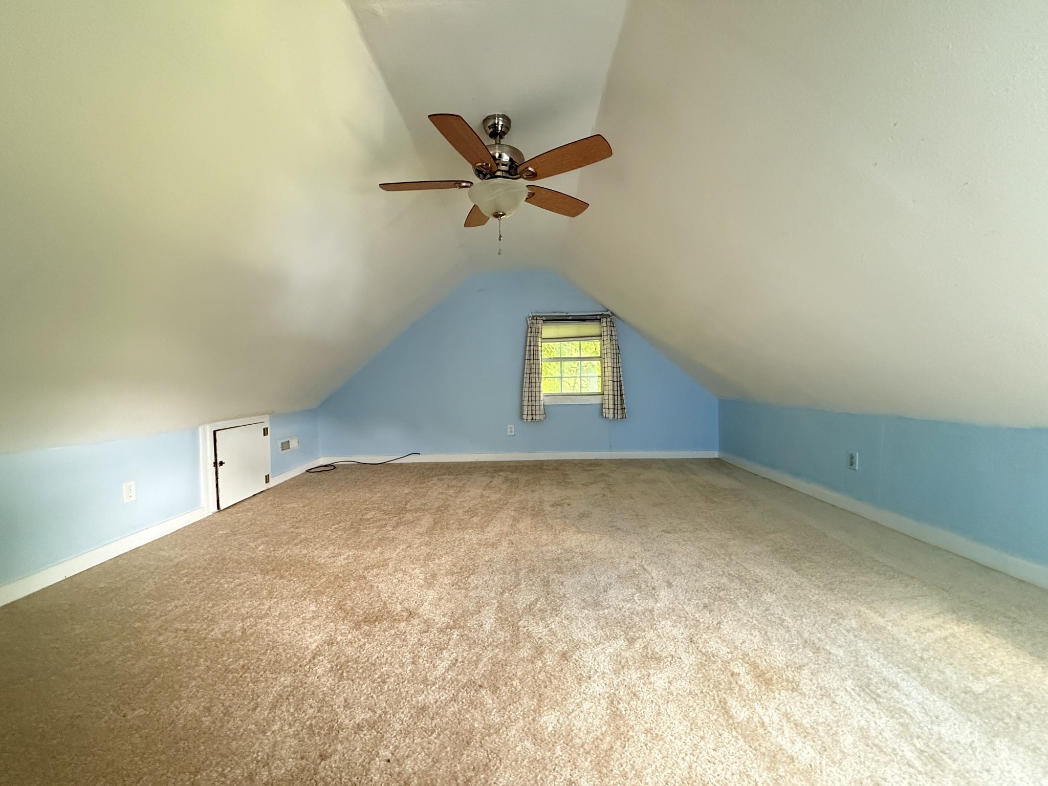 2844 Jarman Hollow Road Palmyra, TN 37142 - Photo 26 of 32 a view of empty room with windows