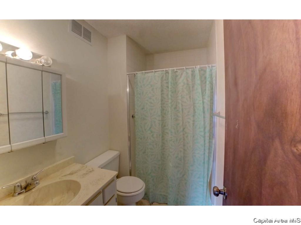 1914 Jeanette Lane, Unit 7 Springfield, IL 62702 - Photo 11 of 31 Gallery Image 11
