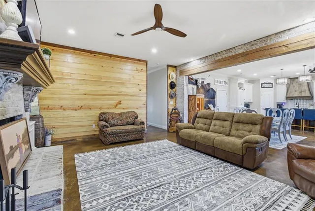 $450,000 | 7347 Choupique Road, Sulphur, LA 70665