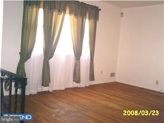 277 George Dye Road Hamilton, NJ 08690 - Photo 3 of 10 Living Room