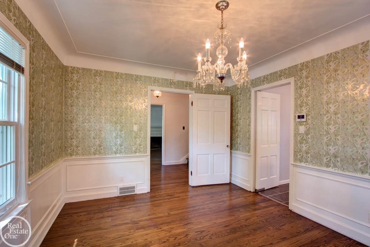 1716 Severn Road Grosse Pointe, MI 48236 - Photo 28 of 49 31354824-27.JPG