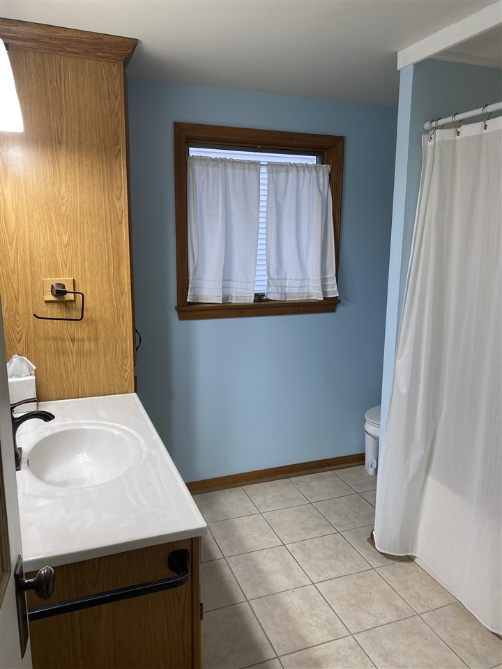 6255 North Seymour Road Flushing, MI 48433 - Photo 13 of 20 50060797-12.JPG