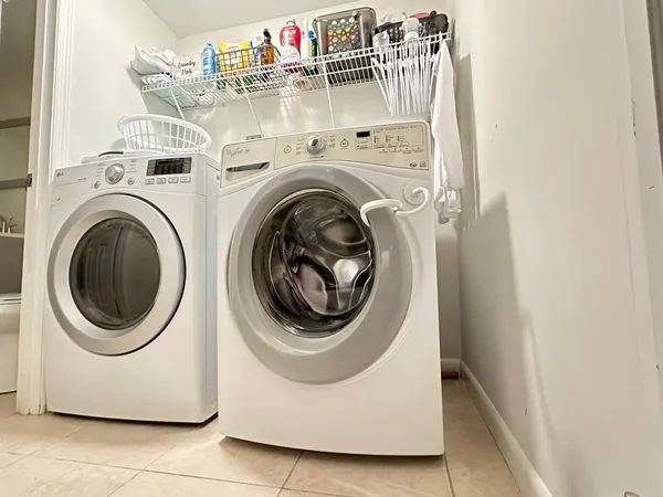 $300,000 | 2168 White Pine Circle, Unit D, Greenacres, FL 33415