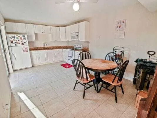 $300,000 | 2168 White Pine Circle, Unit D, Greenacres, FL 33415