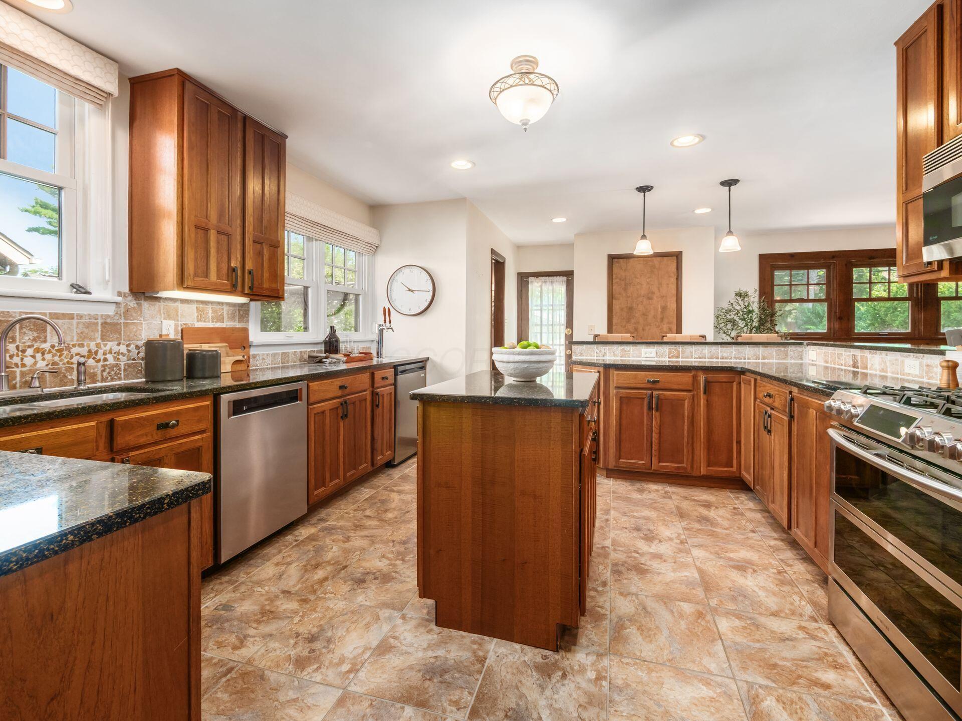 68 Glencoe Road Columbus, OH 43214 - Photo 23 of 52 028_df674304_N 68 Glencoe 062