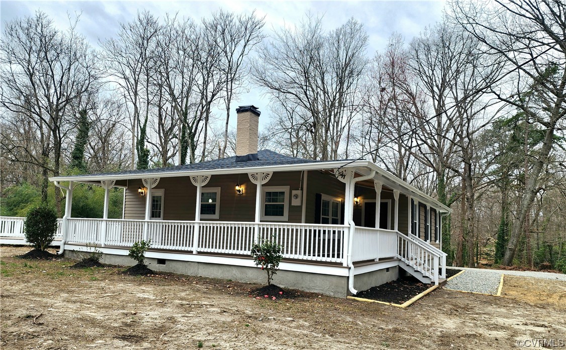 2813 Parkdale Road North Chesterfield, VA 23234 - Photo 3 of 36 a view of a house with a yard and wooden fence