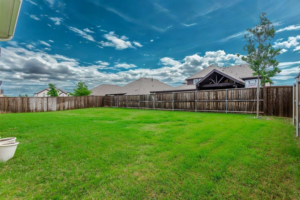 6940 Basket Flower Road Argyle, TX 76226 - Photo 30 of 35