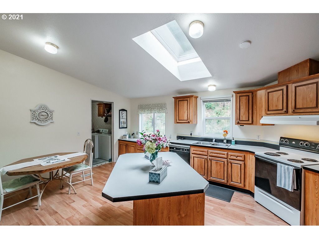 25458 Taylor Park Road Southeast Lyons, OR 97358 - Photo 11 of 30 Gallery Image 11