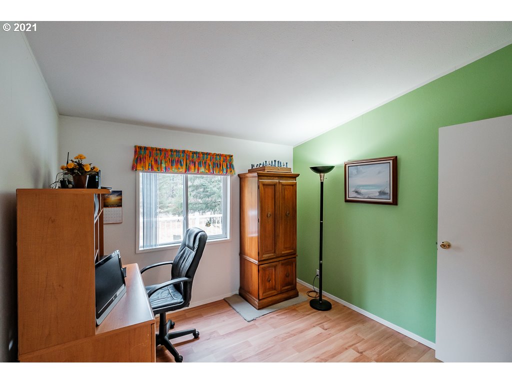 25458 Taylor Park Road Southeast Lyons, OR 97358 - Photo 17 of 30 Gallery Image 17