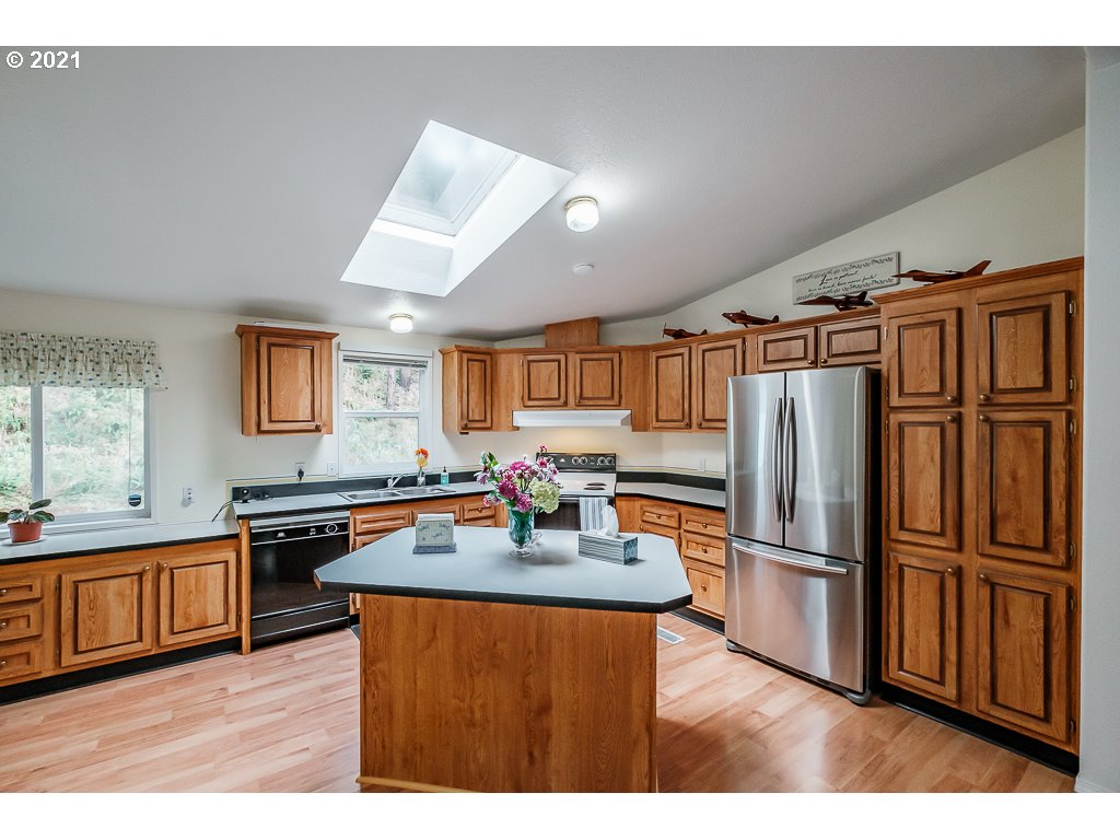 25458 Taylor Park Road Southeast Lyons, OR 97358 - Photo 10 of 30 Gallery Image 10