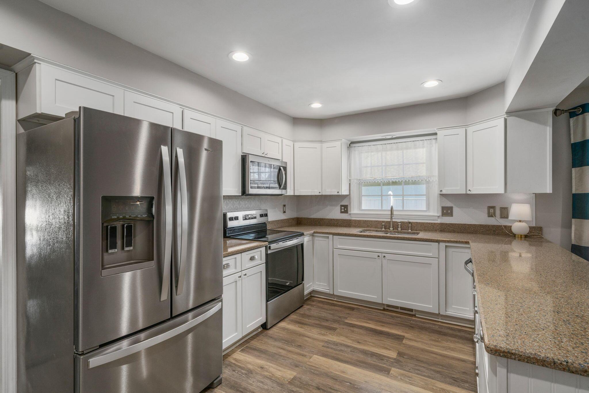 280 East Schrock Road Westerville, OH 43081 - Photo 20 of 72 Kitchen