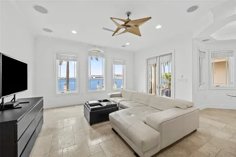 $6,950,000 | 1965 Southeast 21st Avenue, Fort Lauderdale, FL 33316