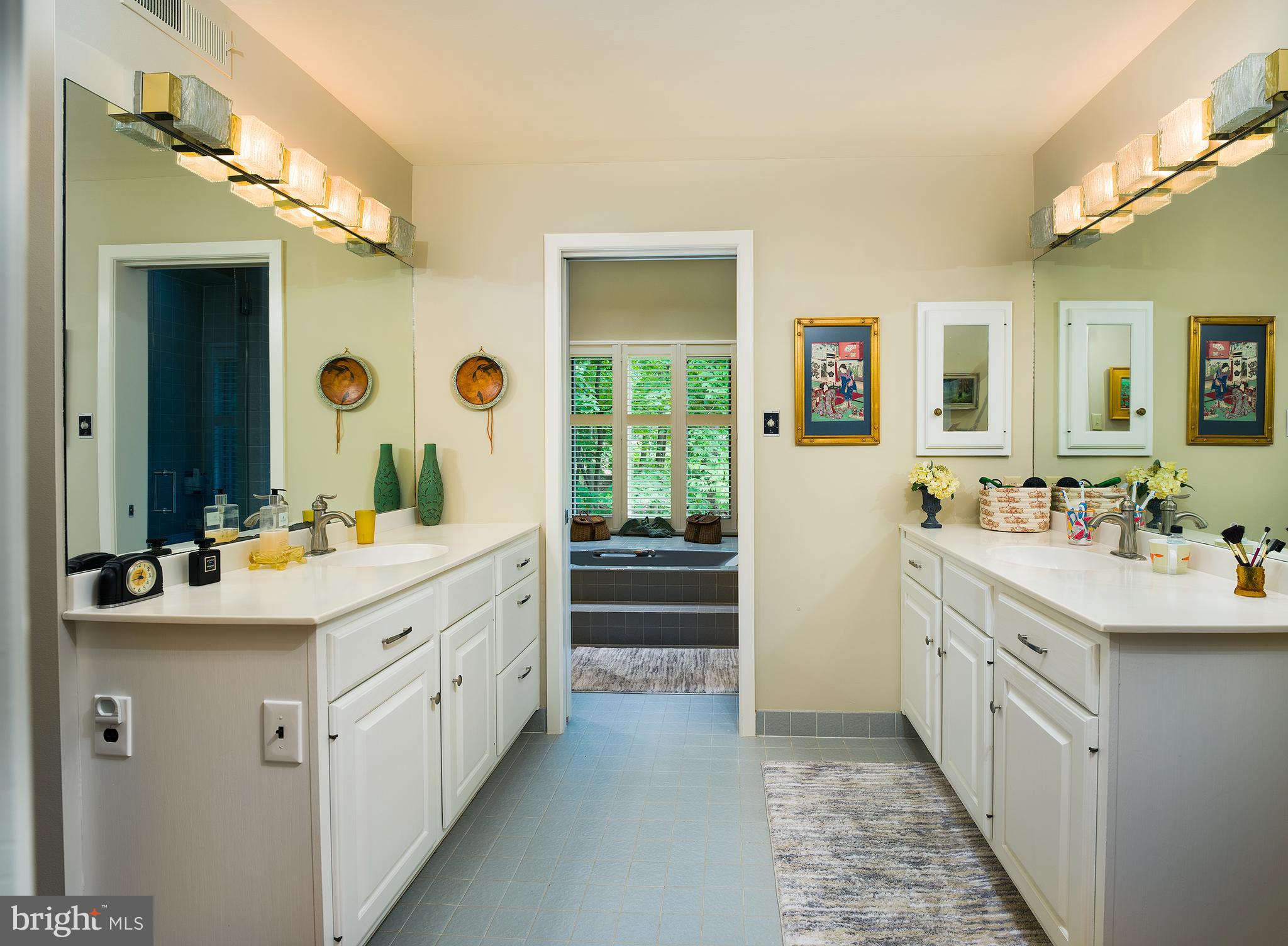 533 South Waterloo Road Devon, PA 19333 - Photo 20 of 41 Bathroom