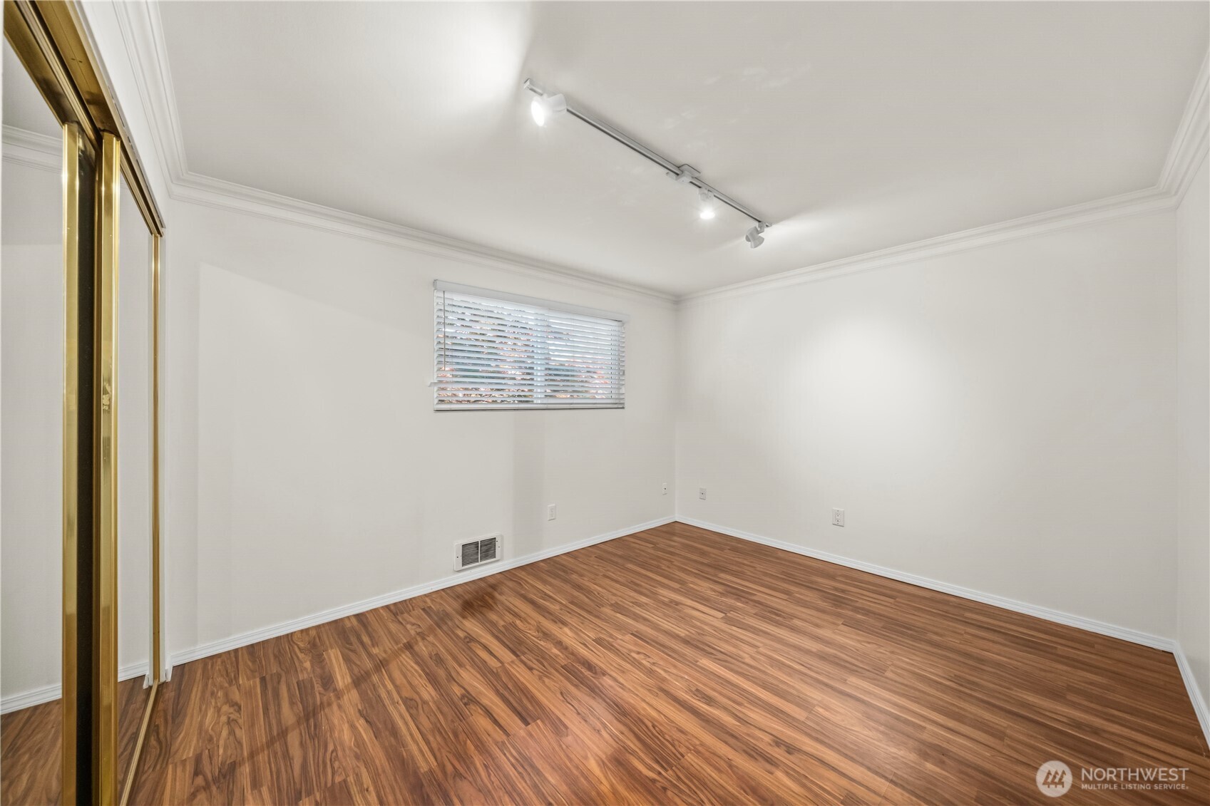 809 North 6th Street Renton, WA 98057 - Photo 19 of 40
