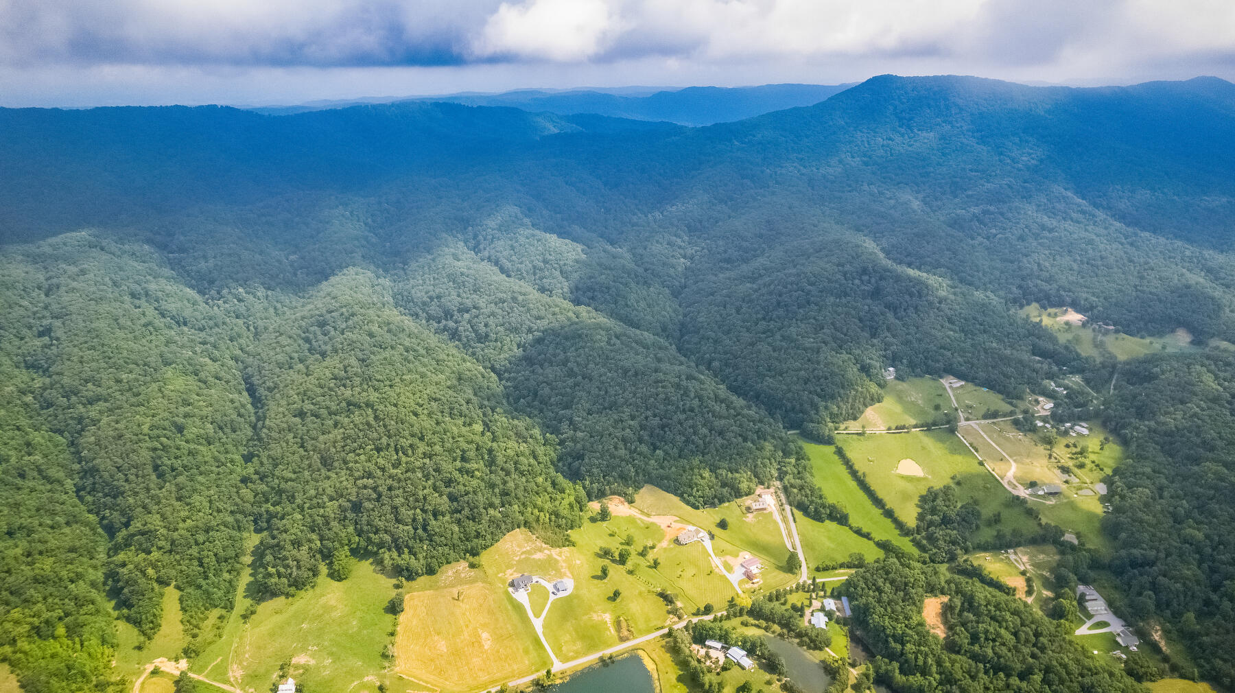 1145 Fodderstack Mountain Loop Greeneville, TN 37745 - Photo 9 of 11 110