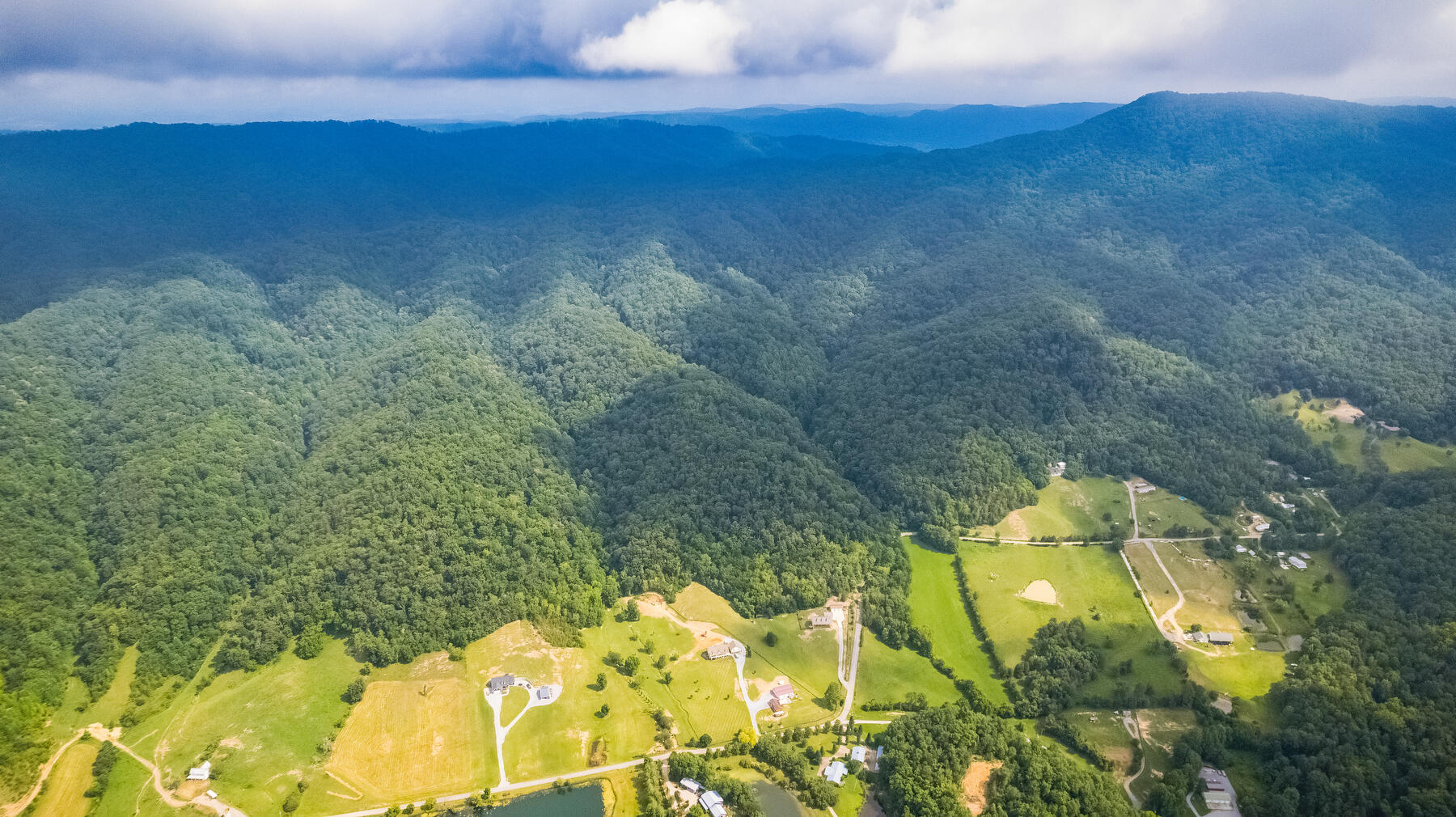 1145 Fodderstack Mountain Loop Greeneville, TN 37745 - Photo 10 of 11 111