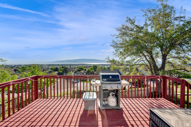 324 Ridgecrest Drive Orem, UT 84058 - Photo 10 of 43