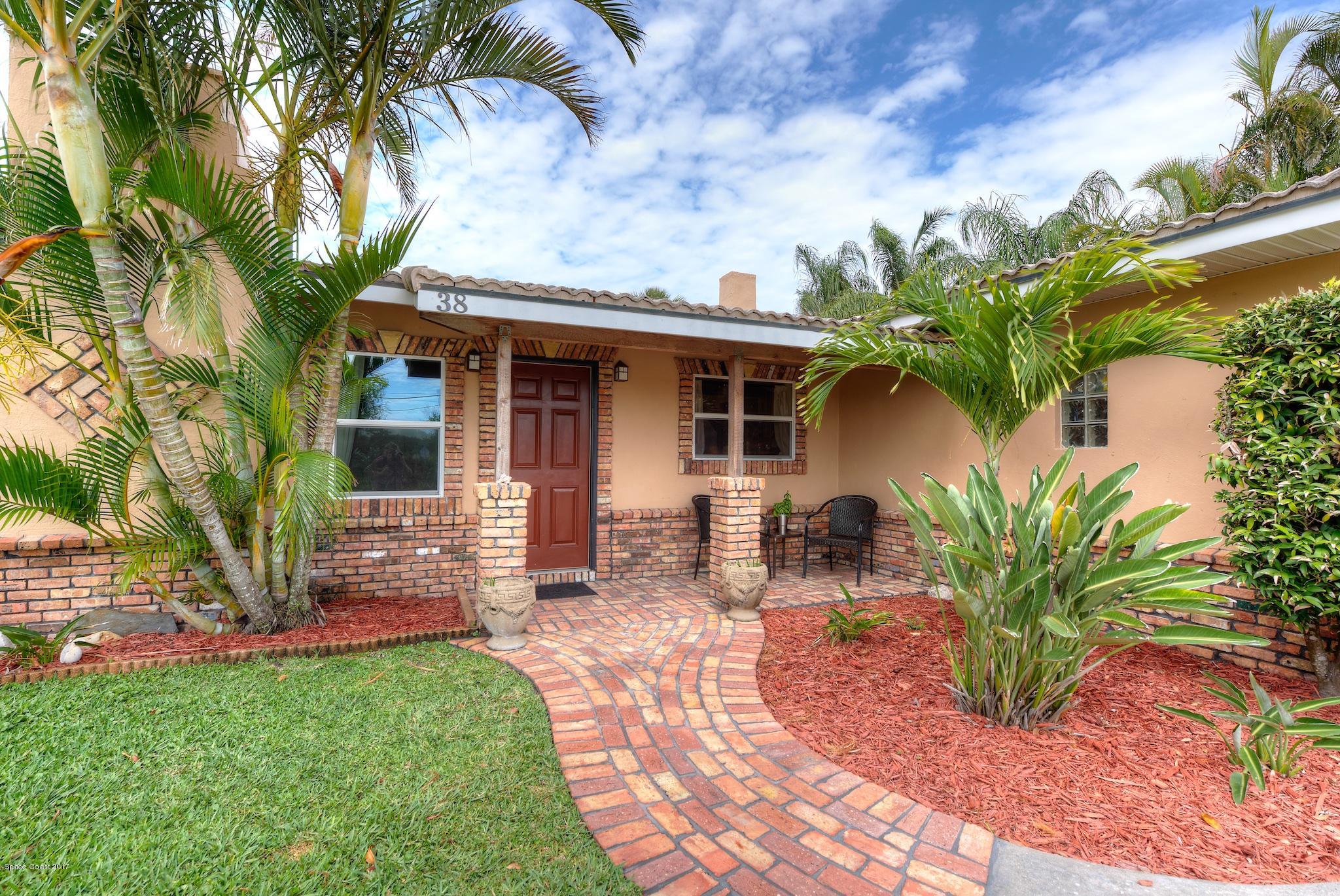38 South Riverside Drive Indialantic, FL 32903 - Photo 7 of 31 Front 4