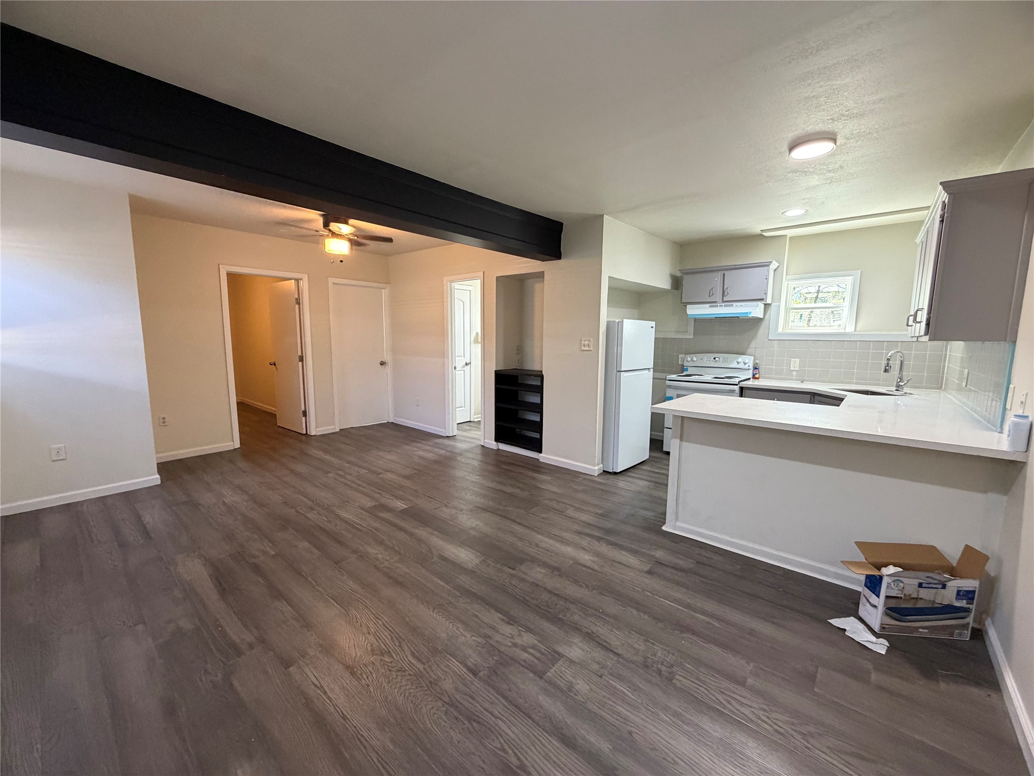 507 Swanee Drive, Unit B Austin, TX 78752 - Photo 4 of 8 a room with a table and chairs