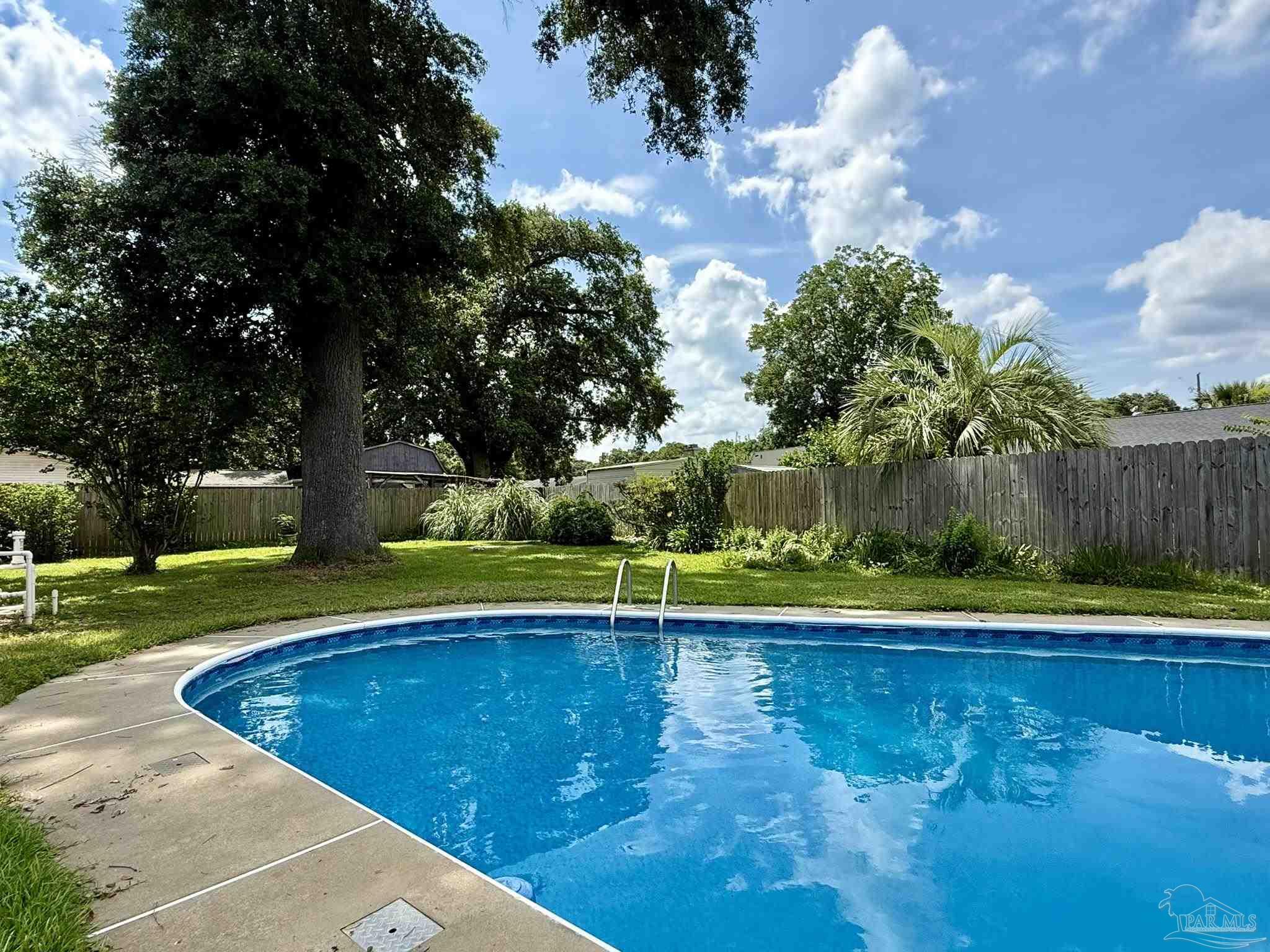 5012 Midas Road Pensacola, FL 32526 - Photo 5 of 59 Gallery Image 5