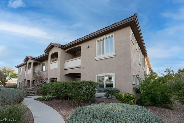 $1,850 | 2305 West Horizon Ridge Parkway, Unit 3323, Henderson, NV 89052