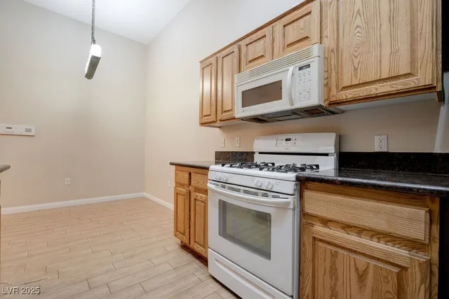 $1,850 | 2305 West Horizon Ridge Parkway, Unit 3323, Henderson, NV 89052