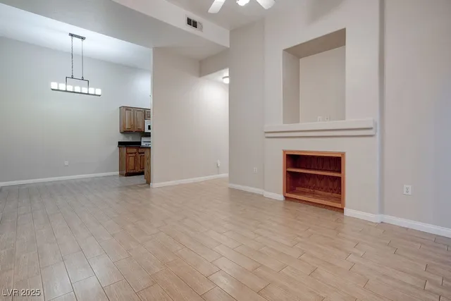 $1,850 | 2305 West Horizon Ridge Parkway, Unit 3323, Henderson, NV 89052