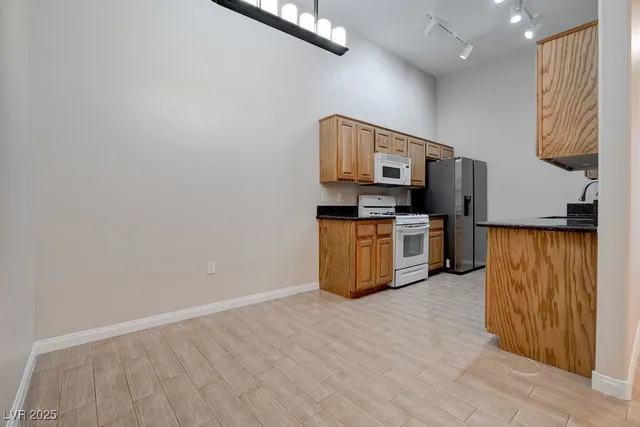 $1,850 | 2305 West Horizon Ridge Parkway, Unit 3323, Henderson, NV 89052