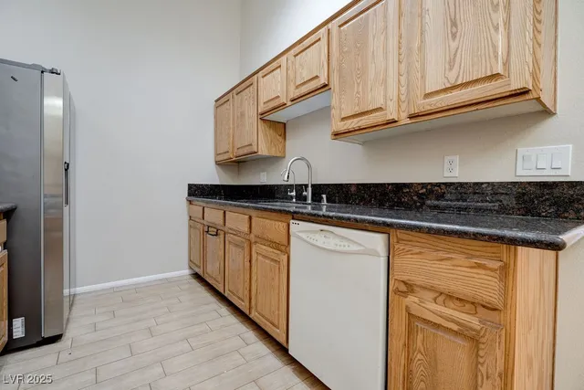 $1,850 | 2305 West Horizon Ridge Parkway, Unit 3323, Henderson, NV 89052