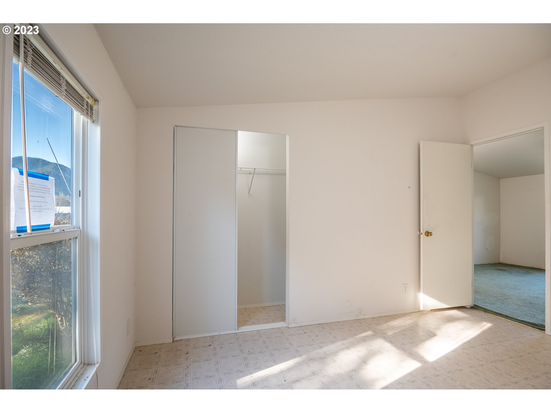 76367 Klohn Road Oakridge, OR 97463 - Photo 14 of 42 a view interior of the house