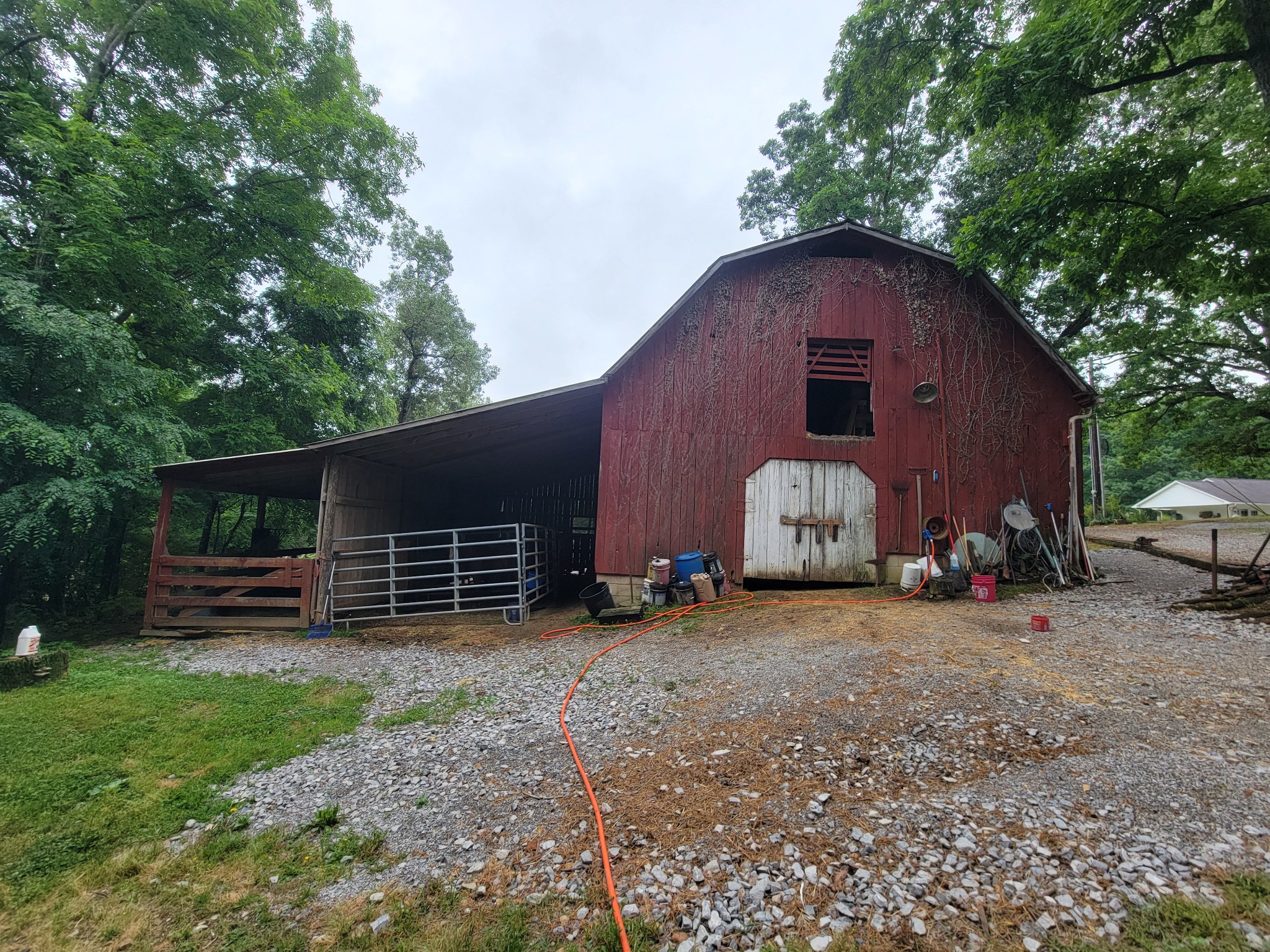 1089 Jim Clark Road Erin, TN 37061 - Photo 38 of 71