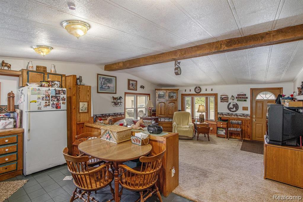 9301 Bryce Road Avoca, MI 48006 - Photo 8 of 43