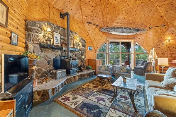 $2,950,000 | 3581 County Line Road, Sturgeon Lake, MN 55783