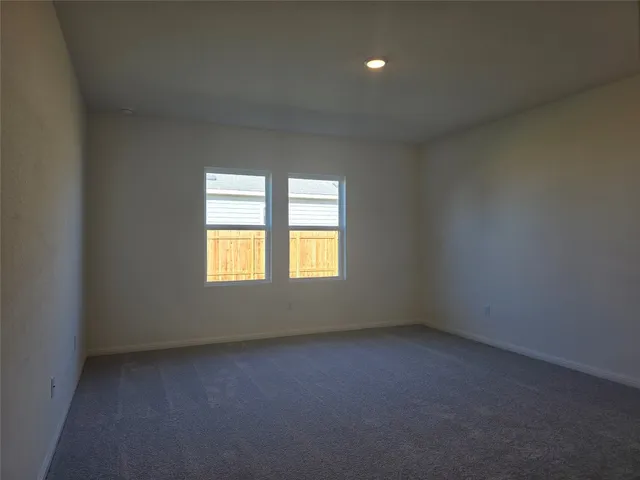 $1,895 | 209 Rodgers Road, Taylor, TX 76574