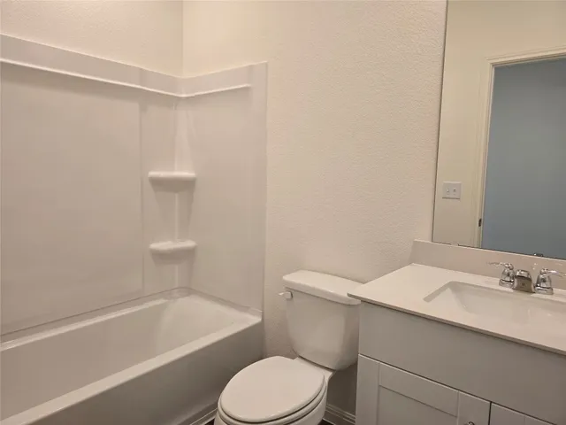 $1,895 | 209 Rodgers Road, Taylor, TX 76574