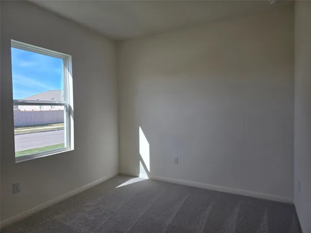 $1,895 | 209 Rodgers Road, Taylor, TX 76574