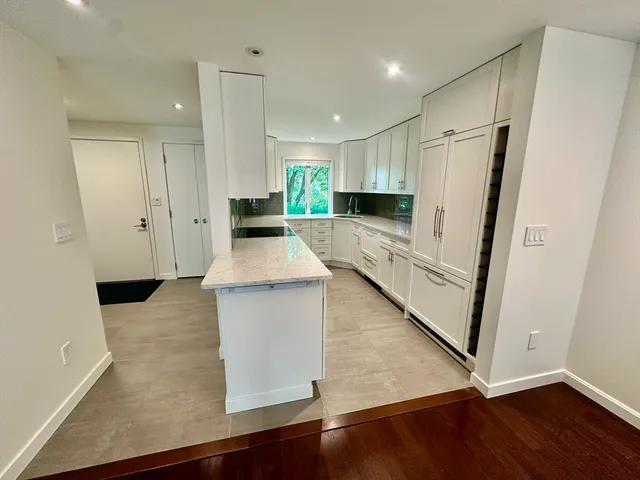 $2,700 | 1 Eaton Court, Unit 1, Amherst, MA 01002