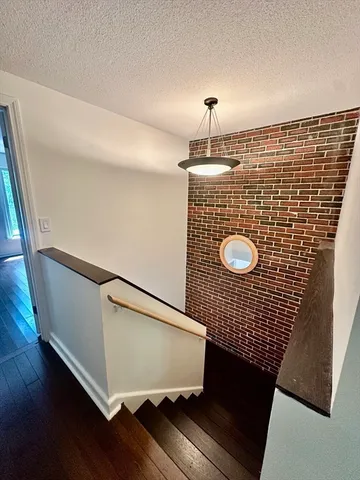 $2,700 | 1 Eaton Court, Unit 1, Amherst, MA 01002