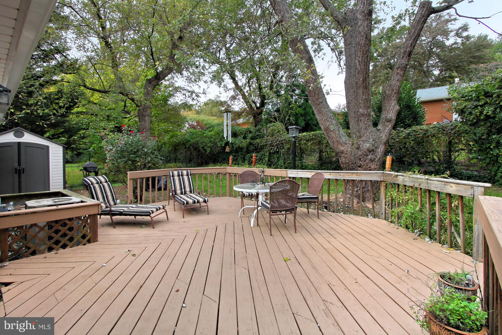 7910 Greeley Boulevard Springfield, VA 22152 - Photo 6 of 29 Deck with lots of room to entertain