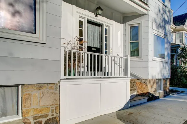 $2,200 | 6 Equality Park West, Unit 1, Newport, RI 02840