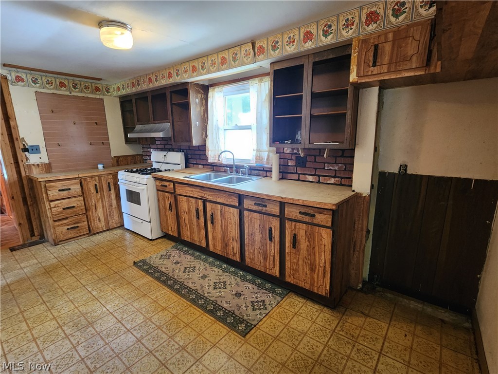 4900 Warren - Sharon Road Vienna, OH 44473 - Photo 10 of 25 Kitchen
