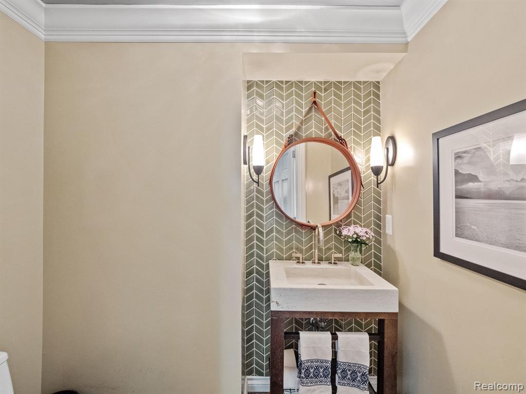 950 Waddington Road Bloomfield Hills, MI 48301 - Photo 13 of 60
