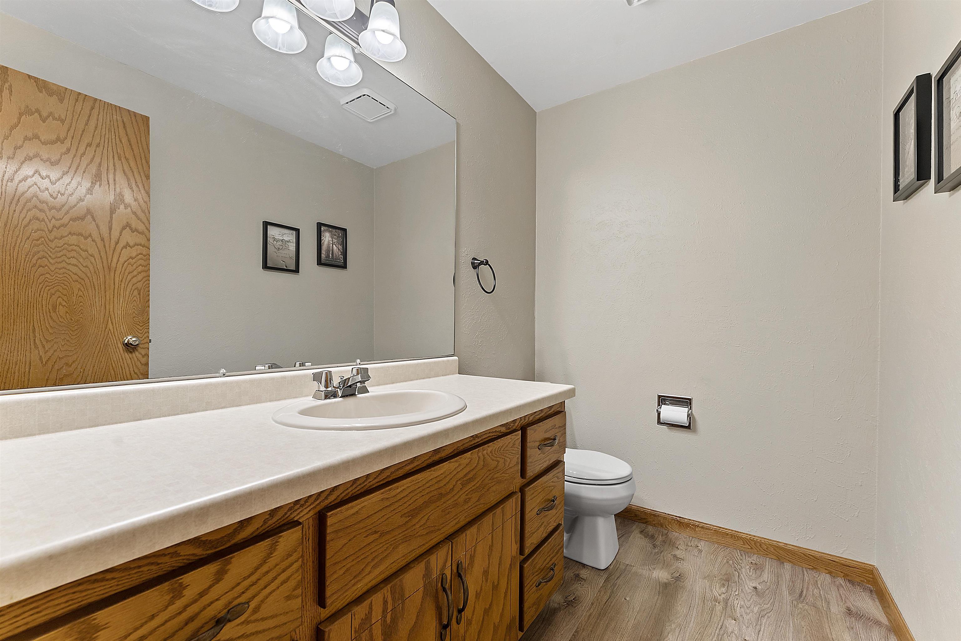 2364 Cedar Ridge Green Bay, WI 54313 - Photo 14 of 90